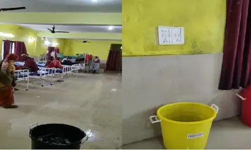 शिमला- मैनपाट में सामुदायिक स्वास्थ्य केंद्र में इलाज कराने पहुंचे मरीजों को छत से पानी रिसने की वजह से दिक्कतों का सामना करना पड़ रहा है।