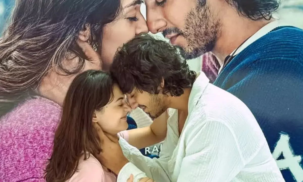 फिल्म सैयारा ने 50 दिन पूरे कर लिए और दुनियाभर में 568 करोड़ की कमाई की। अहान पांडे और अनीत पड्डा ने खास जश्न मनाया।