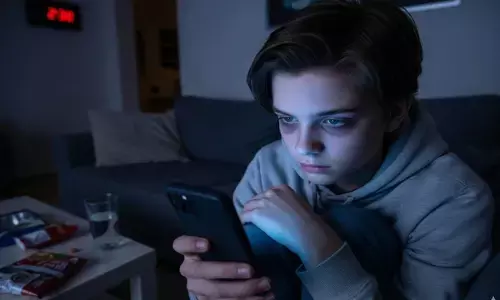 late night mobile watching side effects