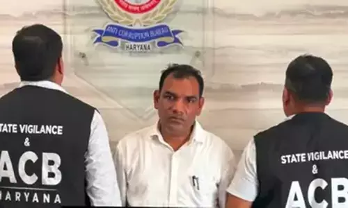 acb raid vigilance bureau faridabad bribe case