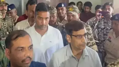 चैतन्य बघेल की ED की विशेष कोर्ट में वीडियो कॉन्फ्रेंसिंग के जरिए पेशी हुई। जहां कोर्ट ने उनकी न्यायिक रिमांड को 15 सितंबर तक बढ़ा दी गई। चैतन्य बघेल की ED की विशेष कोर्ट में वीडियो कॉन्फ्रेंसिंग के जरिए पेशी हुई। जहां कोर्ट ने उनकी न्यायिक रिमांड को 15 सितंबर तक बढ़ा दी गई।