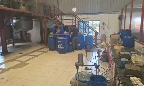 Mira Road police Mumbai seized Telangana drug factory worth Rs 12000 crore