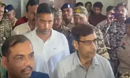 चैतन्य बघेल की ED की विशेष कोर्ट में वीडियो कॉन्फ्रेंसिंग के जरिए पेशी हुई। जहां कोर्ट ने उनकी न्यायिक रिमांड को 15 सितंबर तक बढ़ा दी गई। चैतन्य बघेल की ED की विशेष कोर्ट में वीडियो कॉन्फ्रेंसिंग के जरिए पेशी हुई। जहां कोर्ट ने उनकी न्यायिक रिमांड को 15 सितंबर तक बढ़ा दी गई।