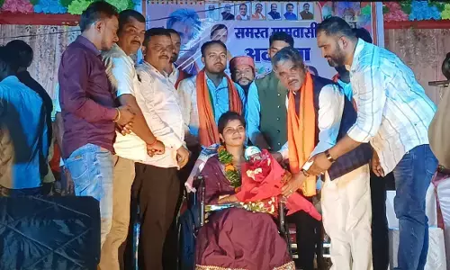 शिक्षक सम्मान समारोह: प्रधान पाठिका हिम कल्याणी का विधायक ईश्वर साहू ने किया सम्मान शिक्षक सम्मान समारोह: प्रधान पाठिका हिम कल्याणी का विधायक ईश्वर साहू ने किया सम्मान