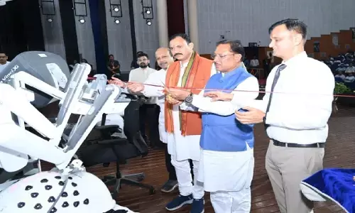 सीएम ने एम्स में देव हस्त रोबोटिक सिस्टम का किया शुभारंभ : बोले- रोबोटिक सर्जरी से चिकित्सा सुविधाओं के विकास में एक नया आयाम