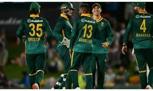 South Africa’s Prenelan Subrayen cleared of suspect bowling action by ICC South Africa’s Prenelan Subrayen cleared of suspect bowling action by ICC