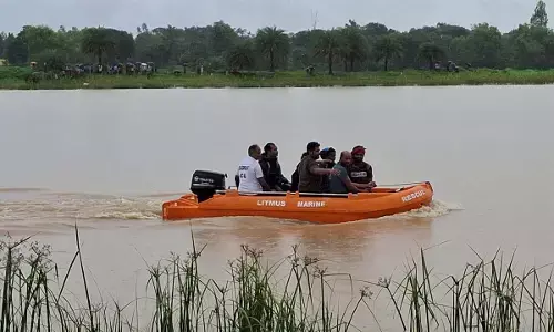 वनकर्मियों को खूब छका रहा मगरमच्छ : मछली पालने वाले तालाब में घुसा है, पिंजरा लगाने के नौ दिन बाद भी नहीं पकड़ा जा सका वनकर्मियों को खूब छका रहा मगरमच्छ : मछली पालने वाले तालाब में घुसा है, पिंजरा लगाने के नौ दिन बाद भी नहीं पकड़ा जा सका