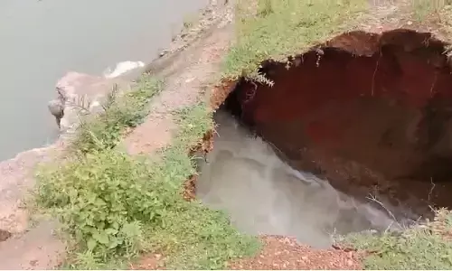 लखौली नहर टूटी : लोगों के घरों और खेतों में घुसा पानी, जनजीवन अस्त- व्यस्त