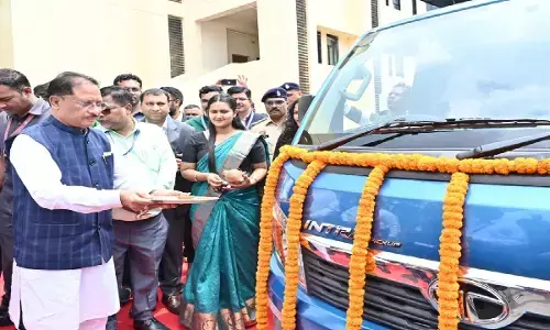 सौर ऊर्जा जागरूकता और प्रोत्साहन अभियान : सीएम ने सूर्य रथ को दिखाई हरी झंडी, 1.85 करोड़ रुपये की सब्सिडी की ट्रांसफर