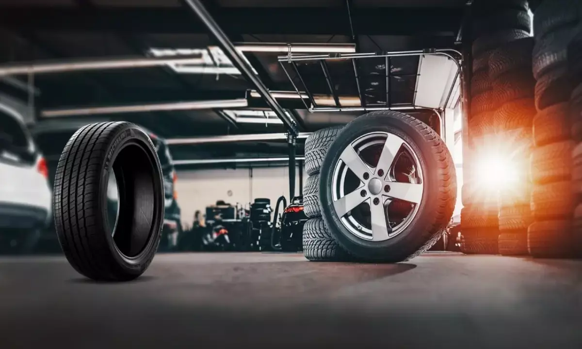 car tips how-to identify-a-worn-out-tyre details