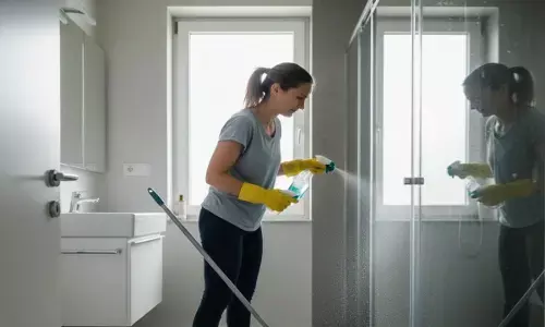 how to clean bathroom