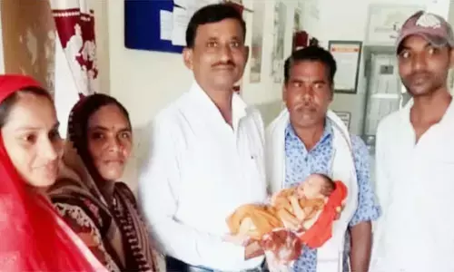 नहर के पास लावारिस मिली नवजात बच्ची : पूर्व सरपंच ने अस्पताल में करवाया भर्ती, जांच में जुटी पुलिस