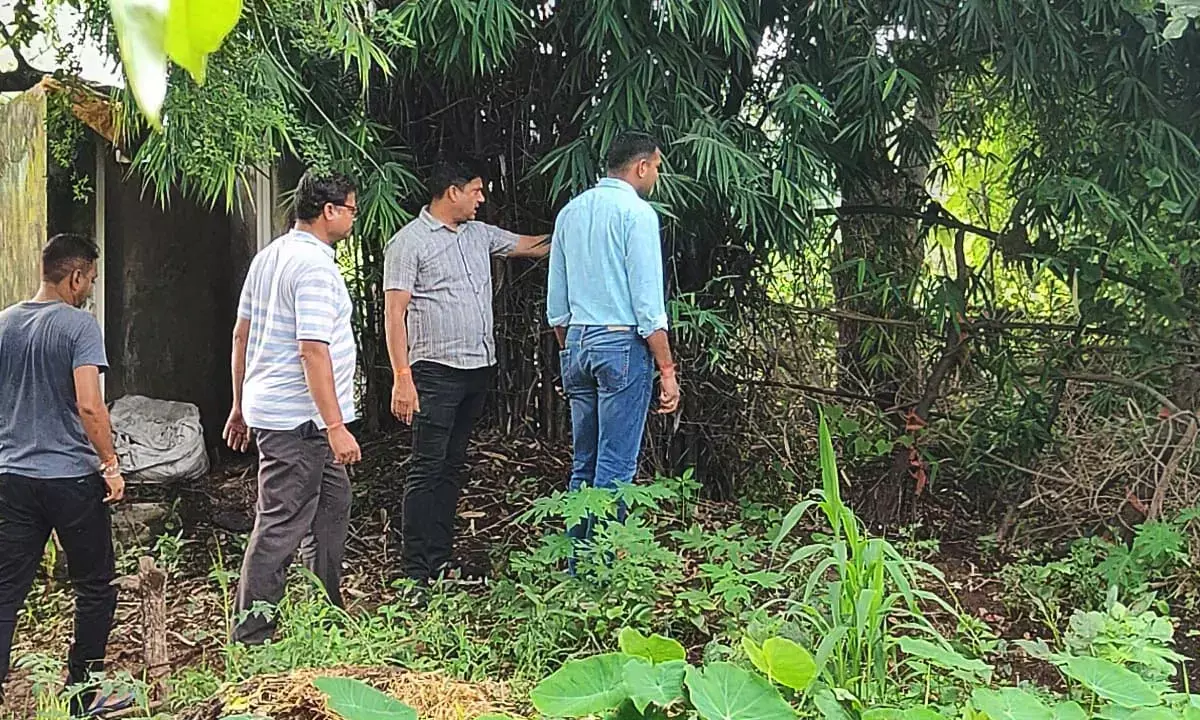 पति-पत्नी और दो बच्चों की कर दी गई हत्या