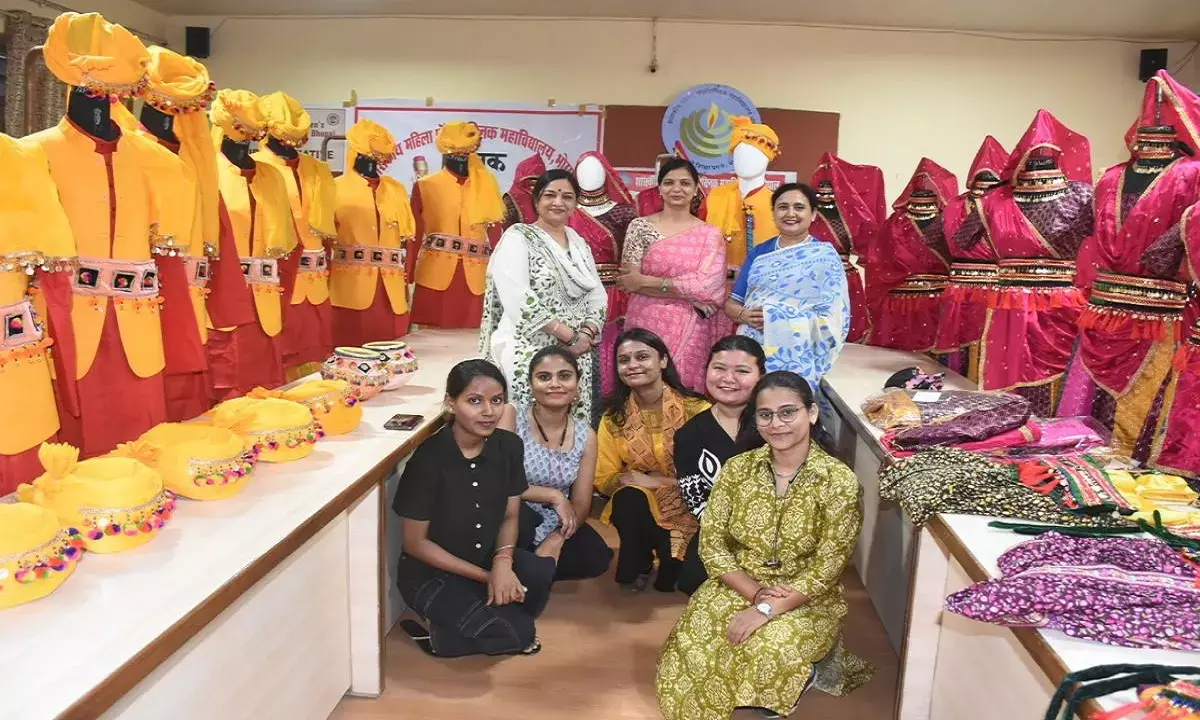 Womens Polytechnic students designed 32 dresses for MP Tourist Village Scheme