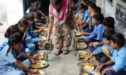 स्कूलों में अब चखने का रजिस्टर : पसंद नहीं आया मध्यान्ह भोजन तो शिकायत कर सकेंगे बच्चे
