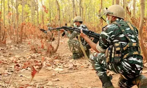 दो नक्सली हुए ढेर दो नक्सली हुए ढेर