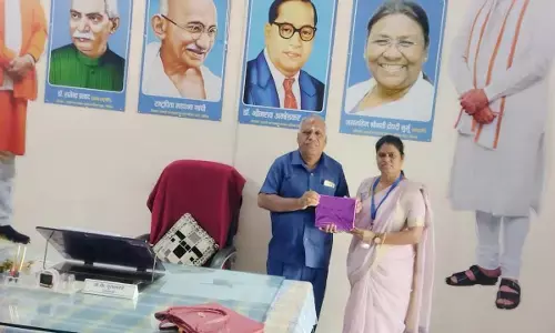 नवाचारी शिक्षिका केवरा सेन पहुंचीं डाइट