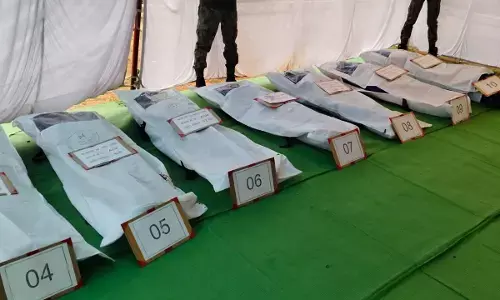 नक्सलियों के शव नक्सलियों के शव