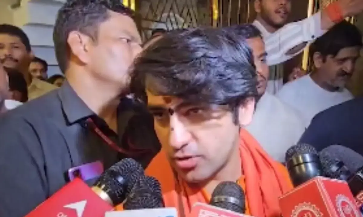 वाराणसी पहुंचे बागेश्वर धाम सरकार, बोले - भारत को हिंदू राष्ट्र बनाना जरूरी वाराणसी पहुंचे बागेश्वर धाम सरकार, बोले - भारत को हिंदू राष्ट्र बनाना जरूरी