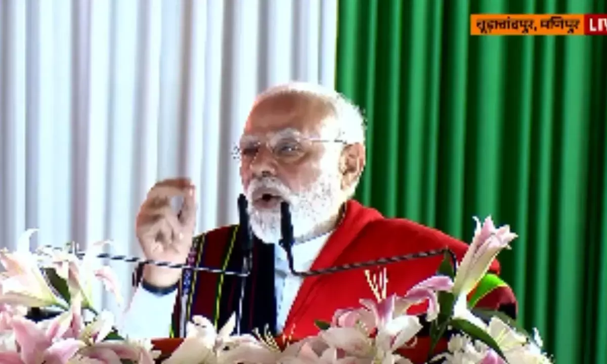 मणिपुर को ₹7,300 करोड़ सौगात: हिंसा प्रभावित परिवारों से मिले PM मोदी