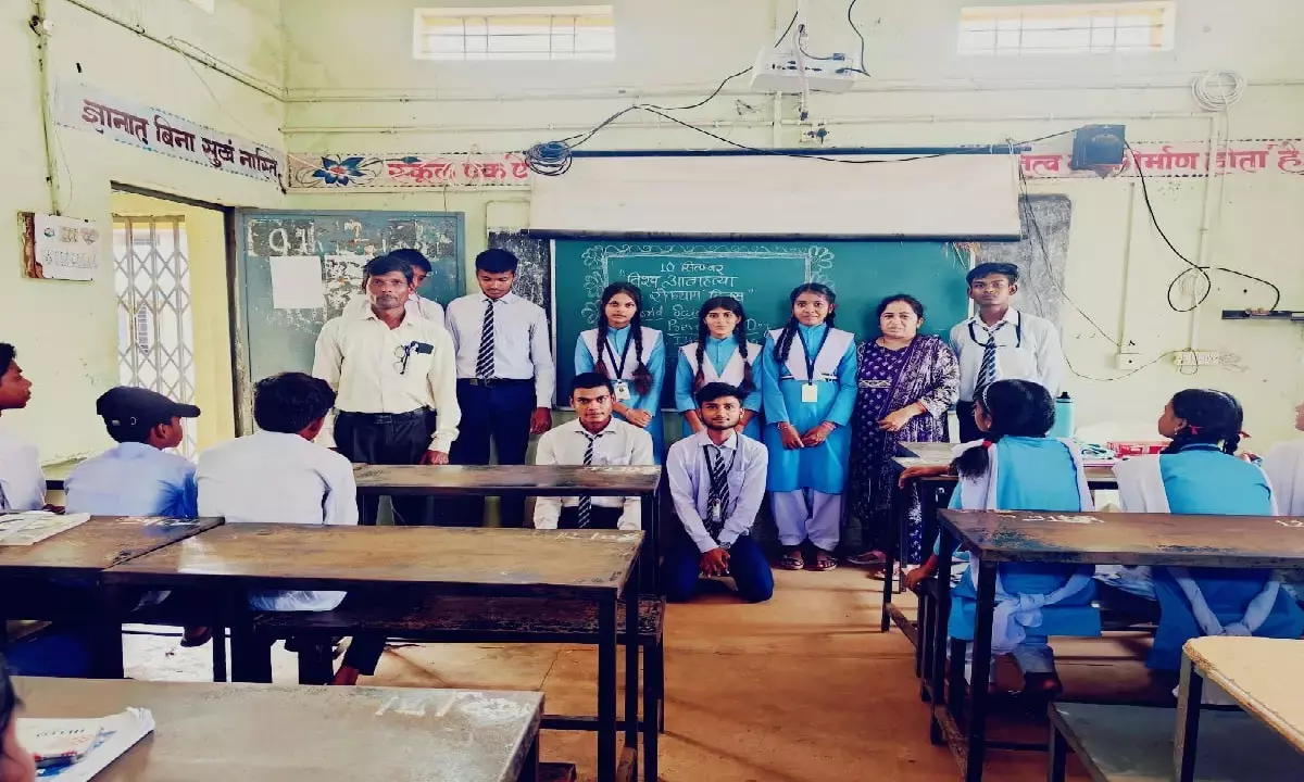 विश्व आत्महत्या रोकथाम दिवस : शिक्षिका प्रतीक जैन ने लिया स्कूल में सेमिनार, 109 बच्चों को किया गया जागरूक विश्व आत्महत्या रोकथाम दिवस : शिक्षिका प्रतीक जैन ने लिया स्कूल में सेमिनार, 109 बच्चों को किया गया जागरूक