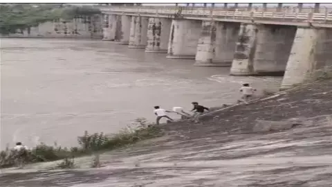 Hathini Kund Barrage Hathini Kund Barrage