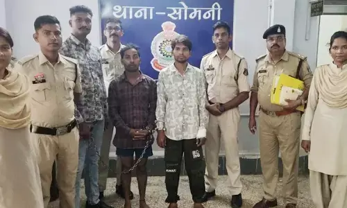 प्रेमिका और दोस्त में प्रेम प्रसंग से सनका प्रेमी प्रेमिका और दोस्त में प्रेम प्रसंग से सनका प्रेमी