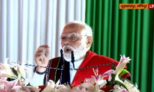 मणिपुर को ₹7,300 करोड़ सौगात: हिंसा प्रभावित परिवारों से मिले PM मोदी