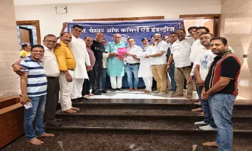 स्वास्तिक सोलर को मिला बेस्ट इंस्टॉलेशन-क्वालिटी अवार्ड : चेंबर आफ कामर्स ने जयेश भाई परमार को किया सम्मान