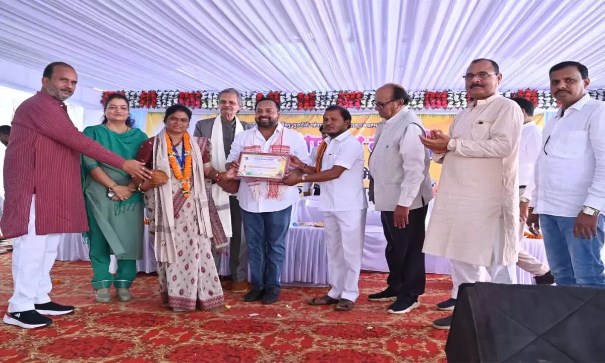 शिक्षक सम्मान समारोहः बेरला विकासखंड के 27 सेवानिवृत समेत 42 शिक्षकों का हुआ सम्मान