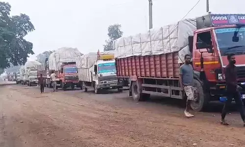 जबलपुर-बिलासपुर NH पर लगा जाम