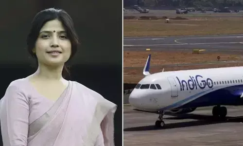 Lucknow Airport Indigo Flight Emergency Dimple Yadav News