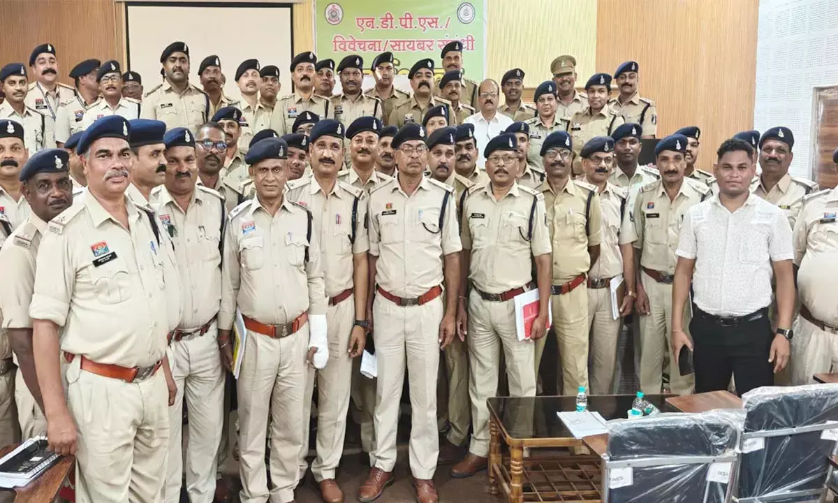 अफसरों को साइबर अपराधों से निपटने की दी गई ट्रेनिंग