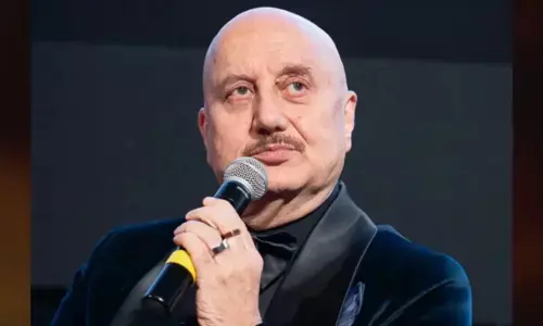 अभिनेता अनुपम खेर का उम्रवाद पर बड़ा बयान; सुनाया चौंकाने वाला किस्सा