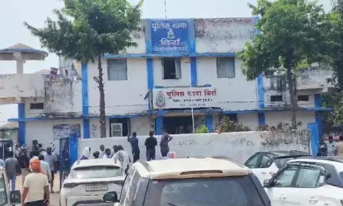 शराब बनी काल : पीने के बाद दो युवकों की तबियत बिगड़ी, अस्पताल पहुंचते तोड़ा दम