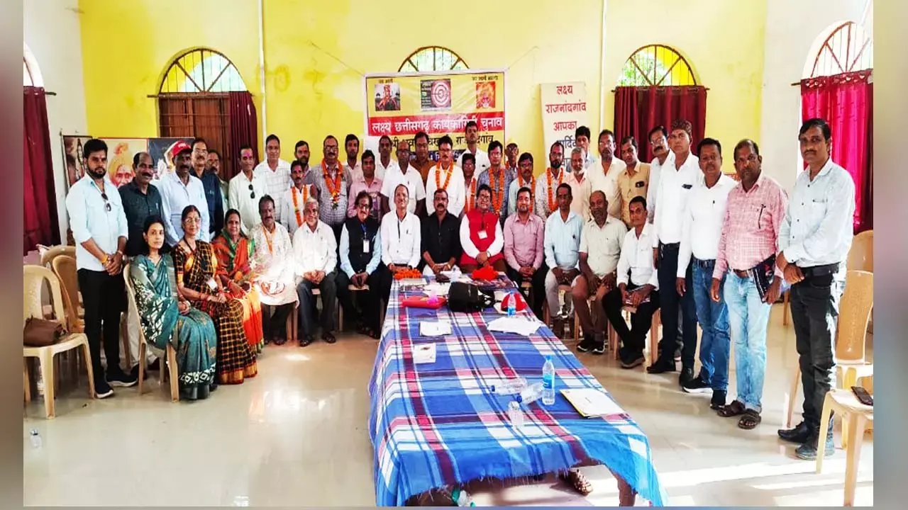 लोधी क्षत्रिय कर्मचारी बुद्धिजीवी संगठन का चुनाव: चैनदास जंघेल अध्यक्ष बने, कमलेश कुमार वर्मा उपाध्यक्ष निर्वाचित लोधी क्षत्रिय कर्मचारी बुद्धिजीवी संगठन का चुनाव: चैनदास जंघेल अध्यक्ष बने, कमलेश कुमार वर्मा उपाध्यक्ष निर्वाचित