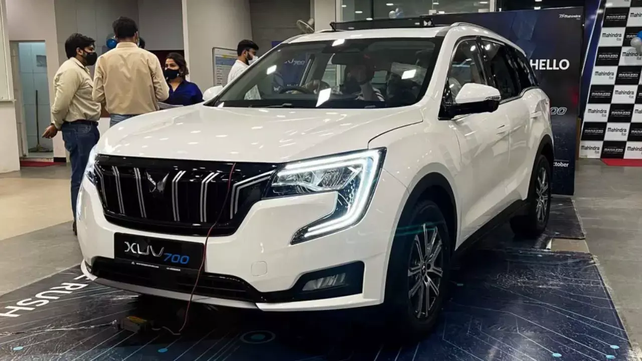 कंपनी के लिए 6 महीने से इस कार का चल रहा जादू, इलेक्ट्रिक मॉडल का दिखने लगा दम कंपनी के लिए 6 महीने से इस कार का चल रहा जादू, इलेक्ट्रिक मॉडल का दिखने लगा दम