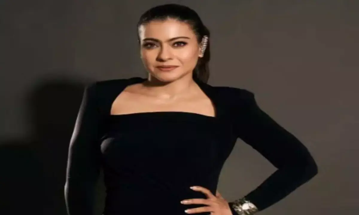 एक्ट्रेस काजोल का स्टाइलिश लुक