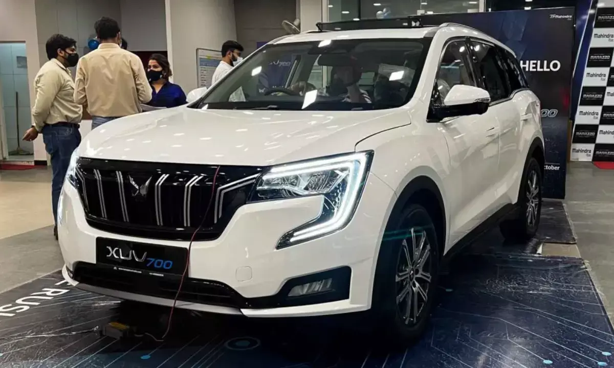 कंपनी के लिए 6 महीने से इस कार का चल रहा जादू, इलेक्ट्रिक मॉडल का दिखने लगा दम कंपनी के लिए 6 महीने से इस कार का चल रहा जादू, इलेक्ट्रिक मॉडल का दिखने लगा दम