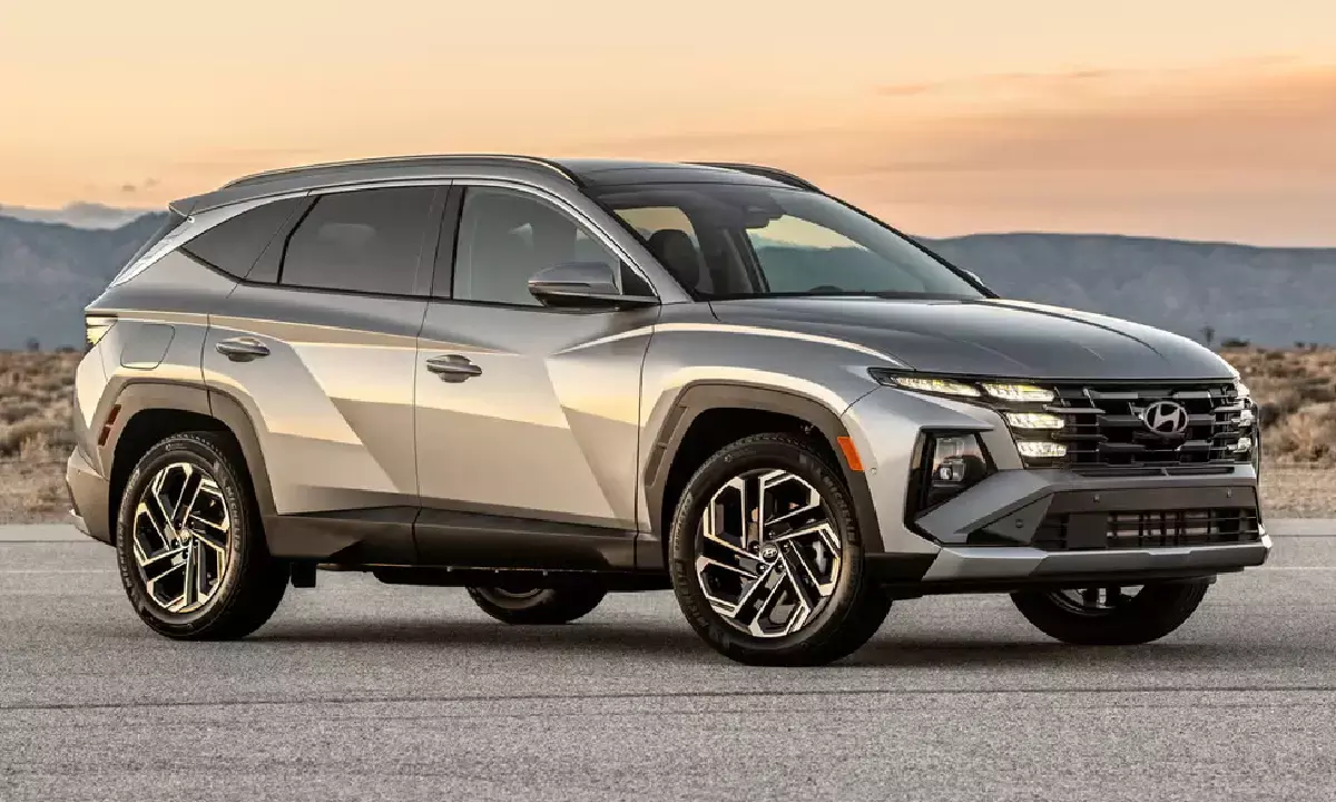 ग्राहक कंपनी की किस कार पर दबाकर खर्च कर रहे लाखों रुपए, अगस्त की लिस्ट से देखें