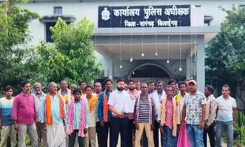 दबंगई और अवैध शराब पर फूटा ग्रामीणों का गुस्सा