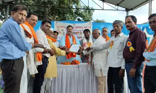 पीएम मोदी का जन्मदिवस : मरकाम बोले- विश्व पटल पर बढ़ाया भारत का गौरव, सिंदूर के 75 पौधे रोपे गए