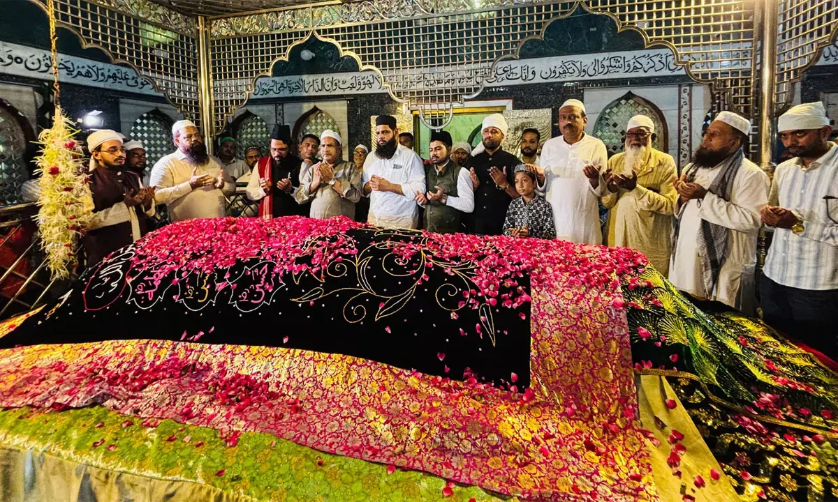 मुस्लिम समाज के लोग