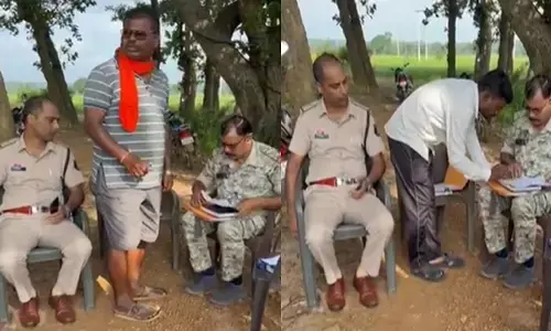 मौके पर मौजूद पुलिस