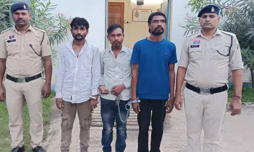 तीनों आरोपी