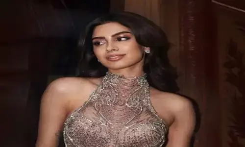 खुशी कपूर स्टाइलिश लुक