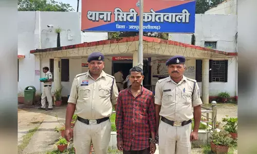 कलयुगी बेटा गिरफ्तार : पारिवारिक विवाद में पत्थर से मार-मारकर ले ली पिता की जान