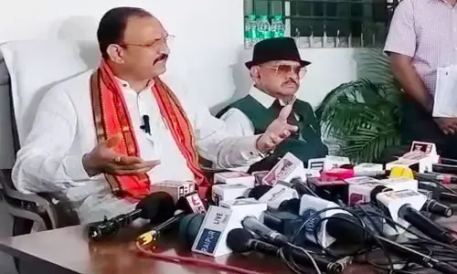 स्वास्थ्य मंत्री श्याम बिहारी जायसवाल