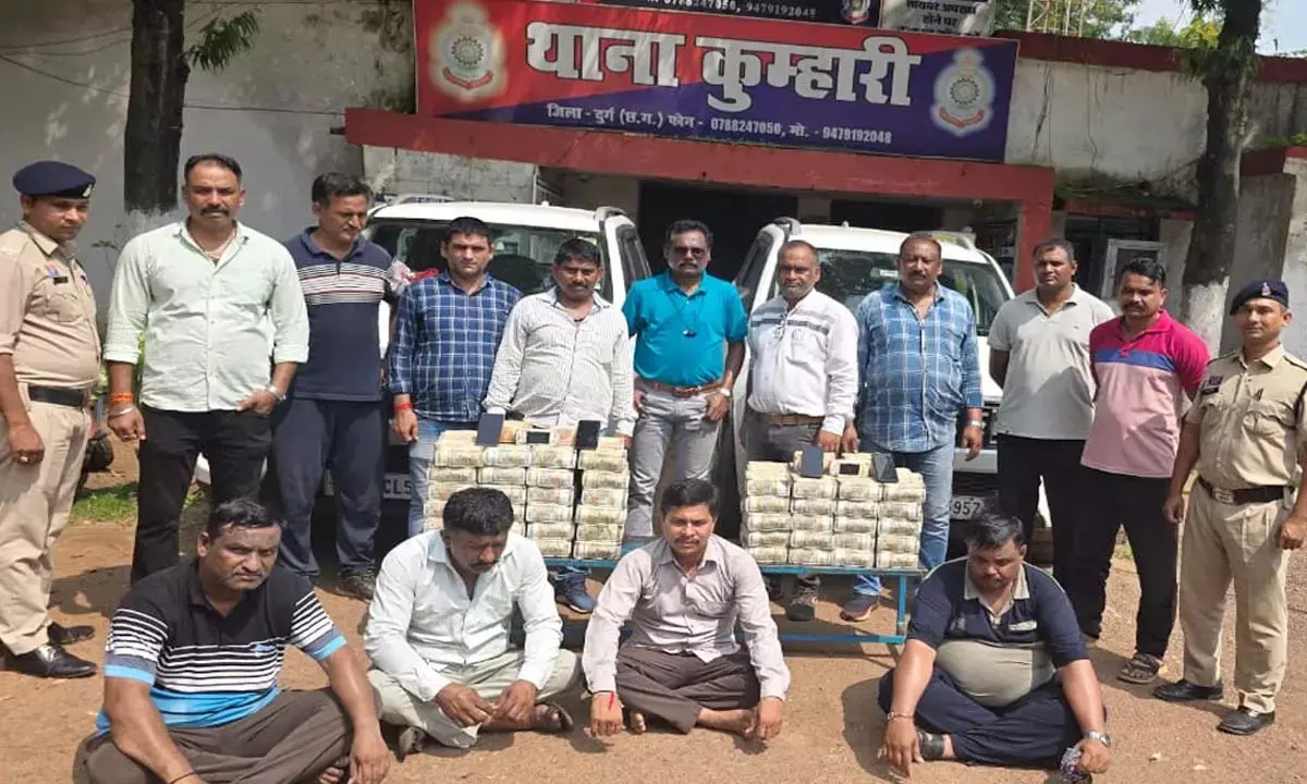 बड़ी मात्रा नकद बरामद