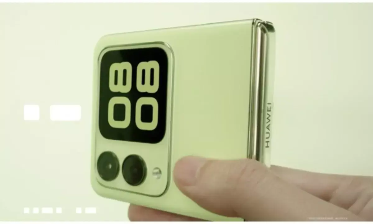 Huawei Nova Flip S
